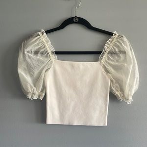 Puffy sleeve top